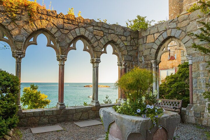 Hammond Castle Arches